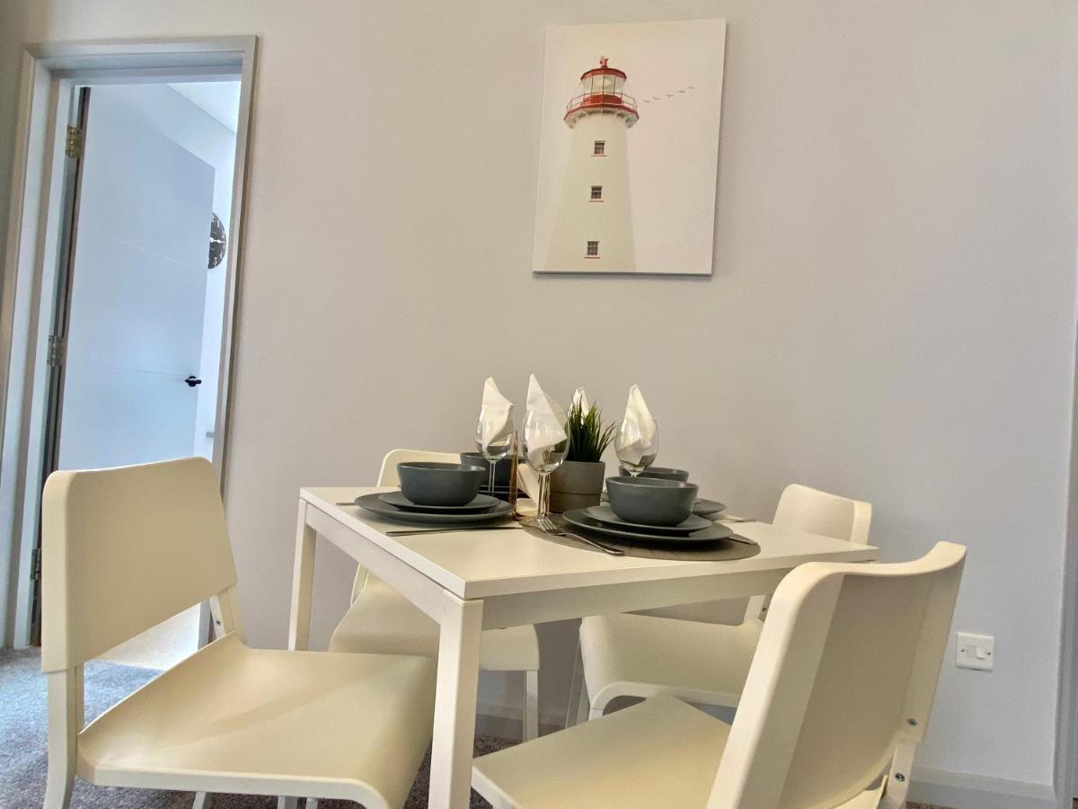 Beautiful Apartment - 5 Minute Walk To The Best Beach! - Great Location - Parking - Fast Wifi - Smart Tv - Newly Decorated - Sleeps Up To 4! Close To Bournemouth & Poole Town Centre Eksteriør bilde