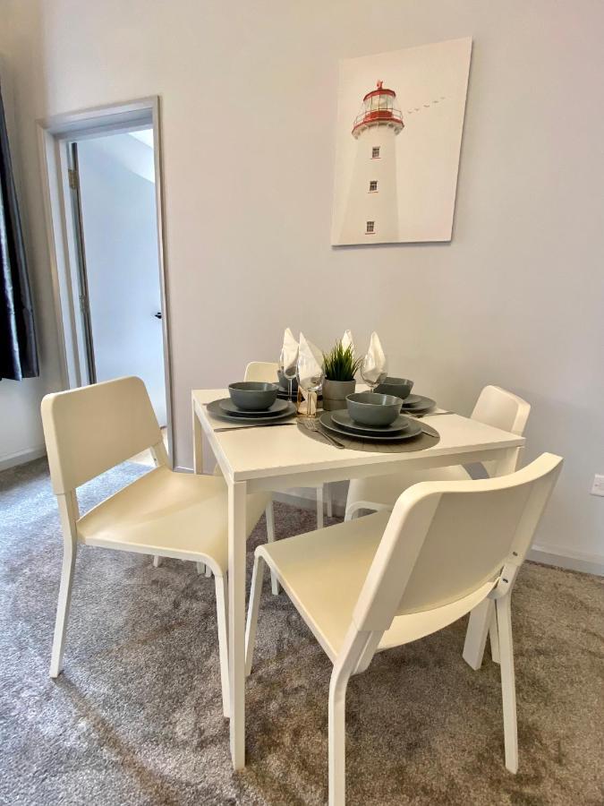 Beautiful Apartment - 5 Minute Walk To The Best Beach! - Great Location - Parking - Fast Wifi - Smart Tv - Newly Decorated - Sleeps Up To 4! Close To Bournemouth & Poole Town Centre Eksteriør bilde